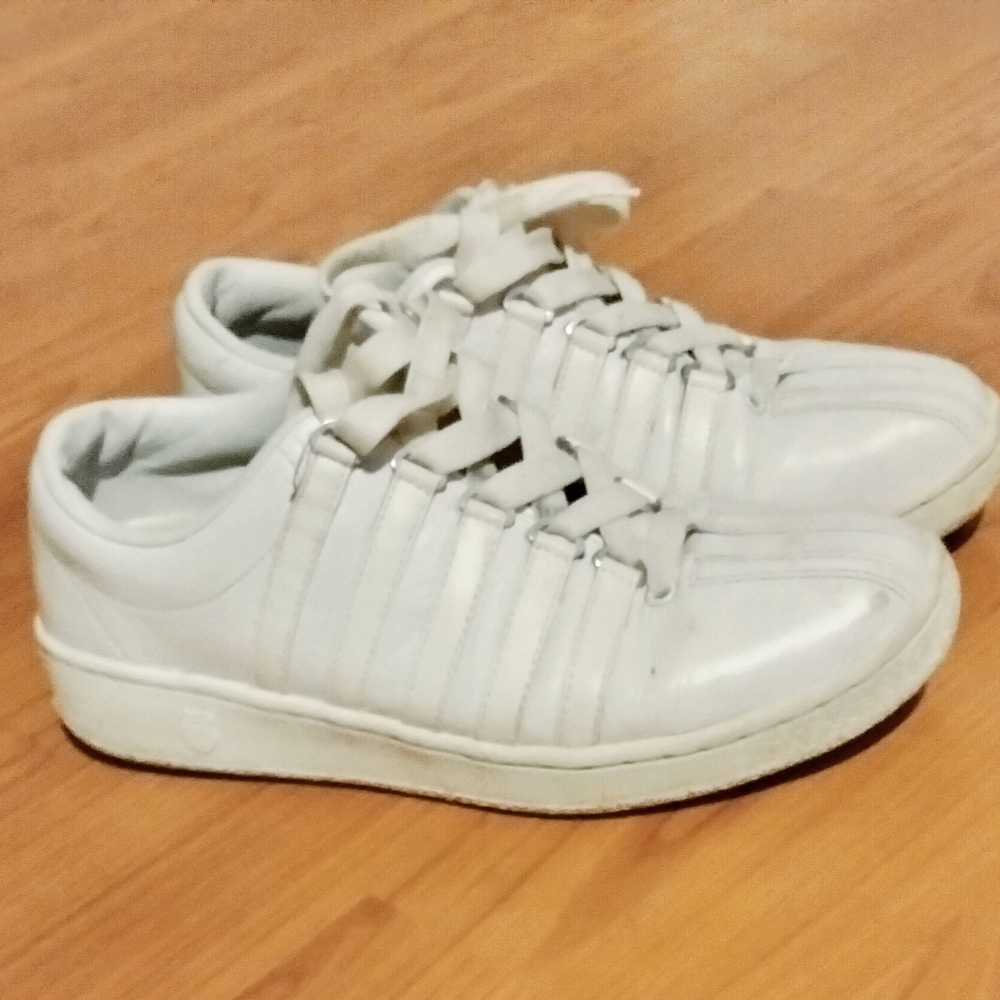 White size 8 Kswiss classic